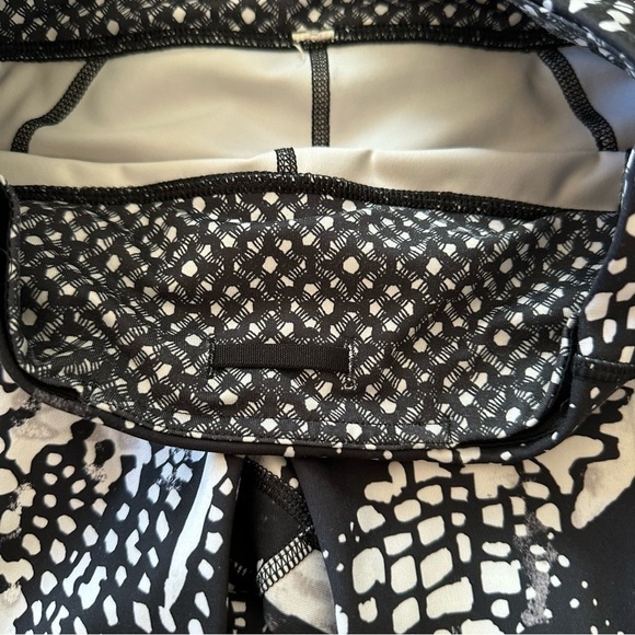 Lululemon Wunder Under Pant I|| *Full-On Luon Static Mist White Black Size 4 - Picture 10 of 16